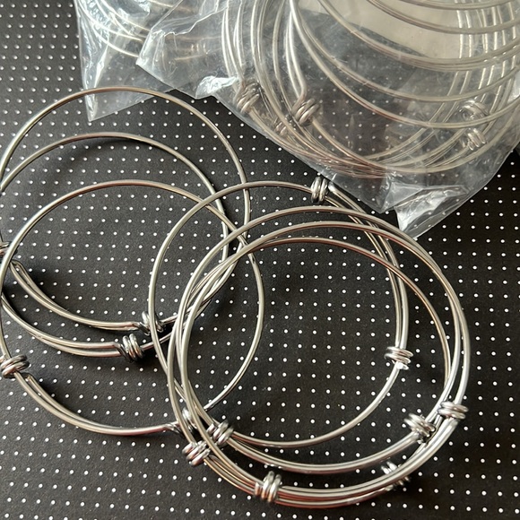Set of 43 Bangle Bracelets - Picture 1 of 2